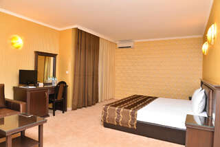 Отели типа «постель и завтрак» Chateau-Hotel Trendafiloff Chirpan Улучшенный двухместный номер с 1 кроватью-2